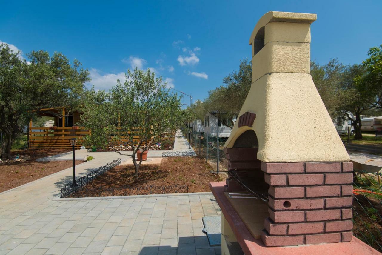 Kamp Karla & Bruno Hotel Sveti Filip i Jakov Kültér fotó