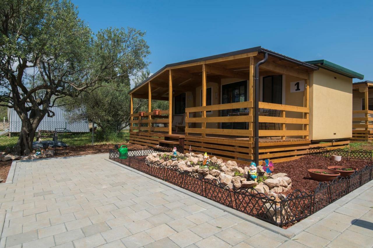 Kamp Karla & Bruno Hotel Sveti Filip i Jakov Kültér fotó